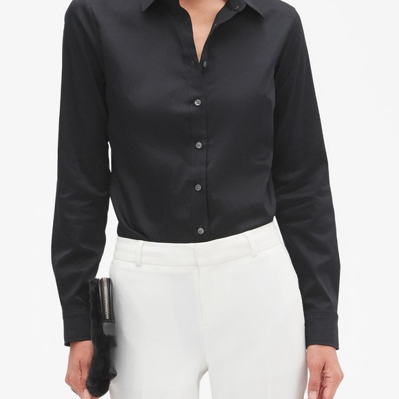 Banana Republic Tops - 🍁 Banana Republic Black Fitted button down blouse